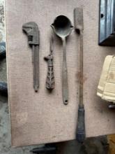 Ford Wrench, Ladle, Tools