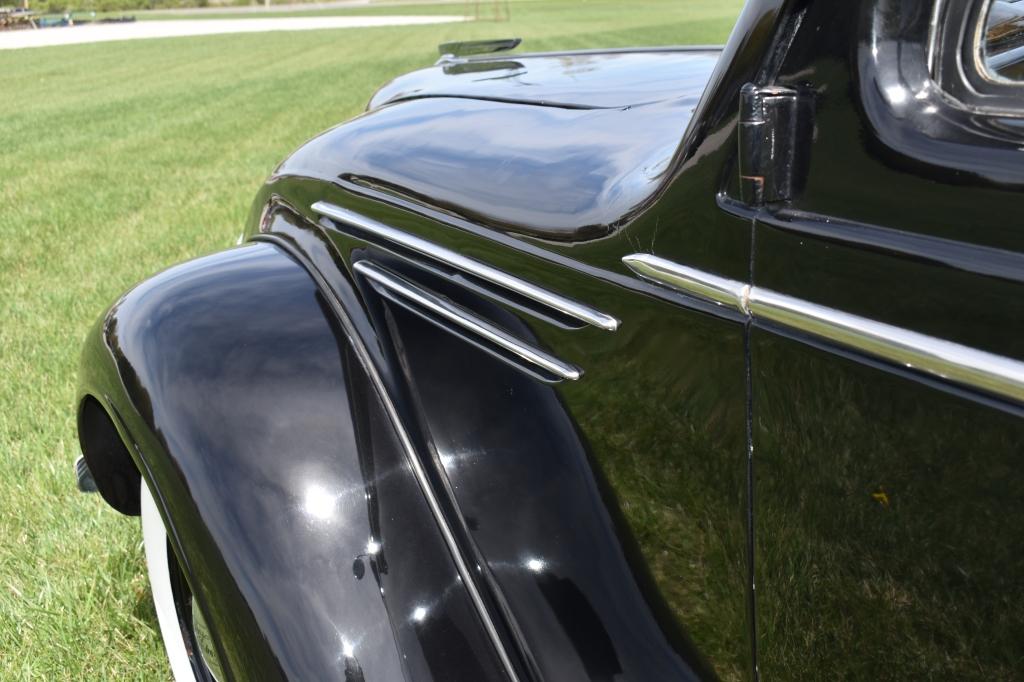 1937 Chrysler Airflow Sedan