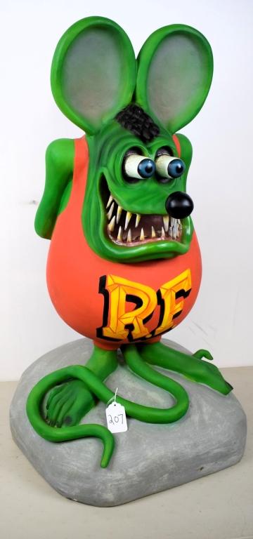 Rat Fink statue