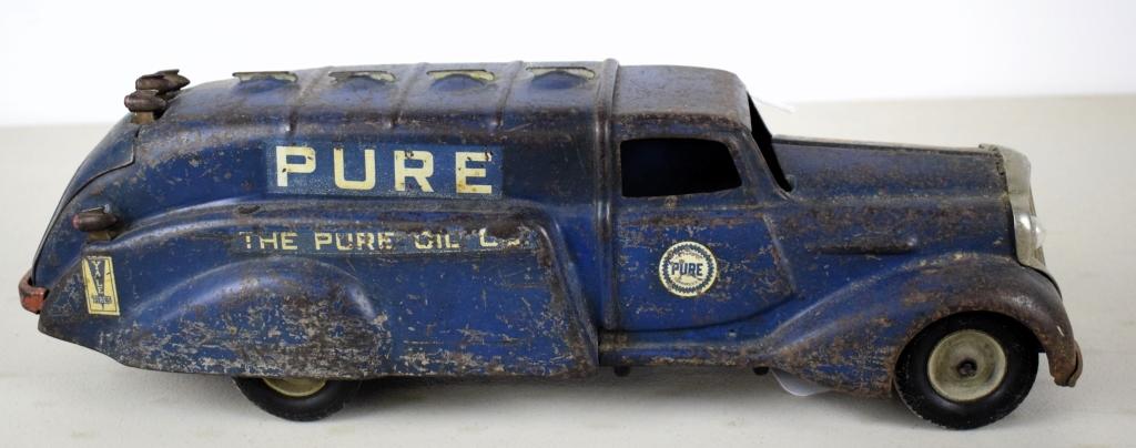 Original Metal Craft Pure Oil truck,