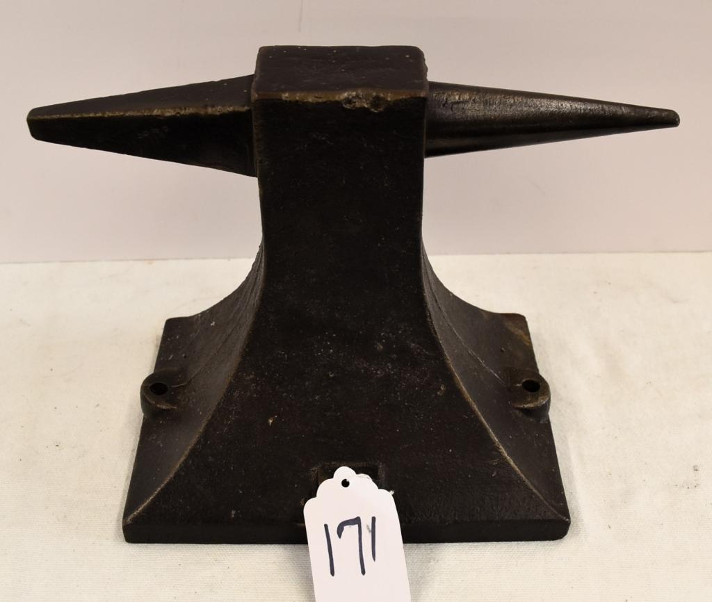 Double horn bench top anvil