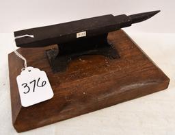 Small anvil, 6" x 1 1/2" top plate