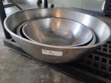STAINLESS STEEL MIXING BOWLS