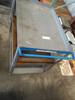 MOBILE CART