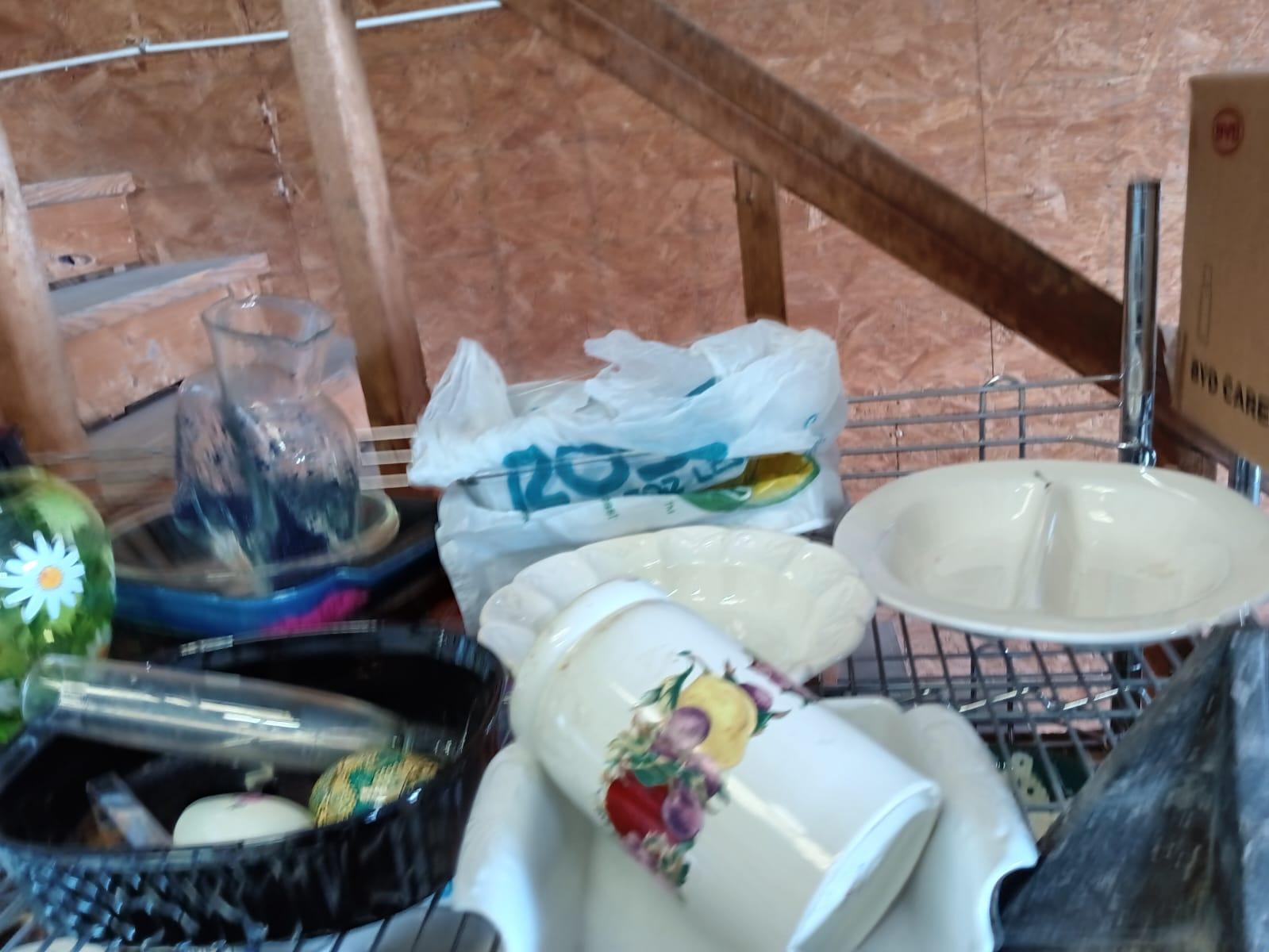 CONTENTS ONLY - NO SHELF