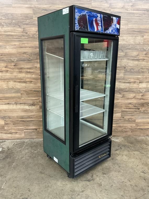 True Glass Door Merchandiser, 115v