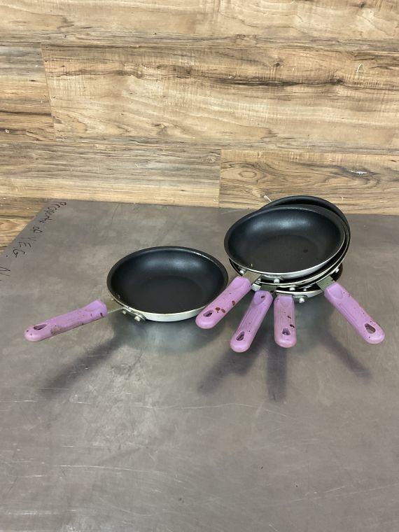 (5) Count Fry Pans