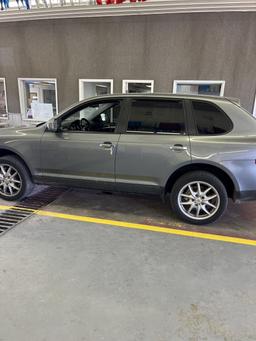 2004 Porsche Cayenne S