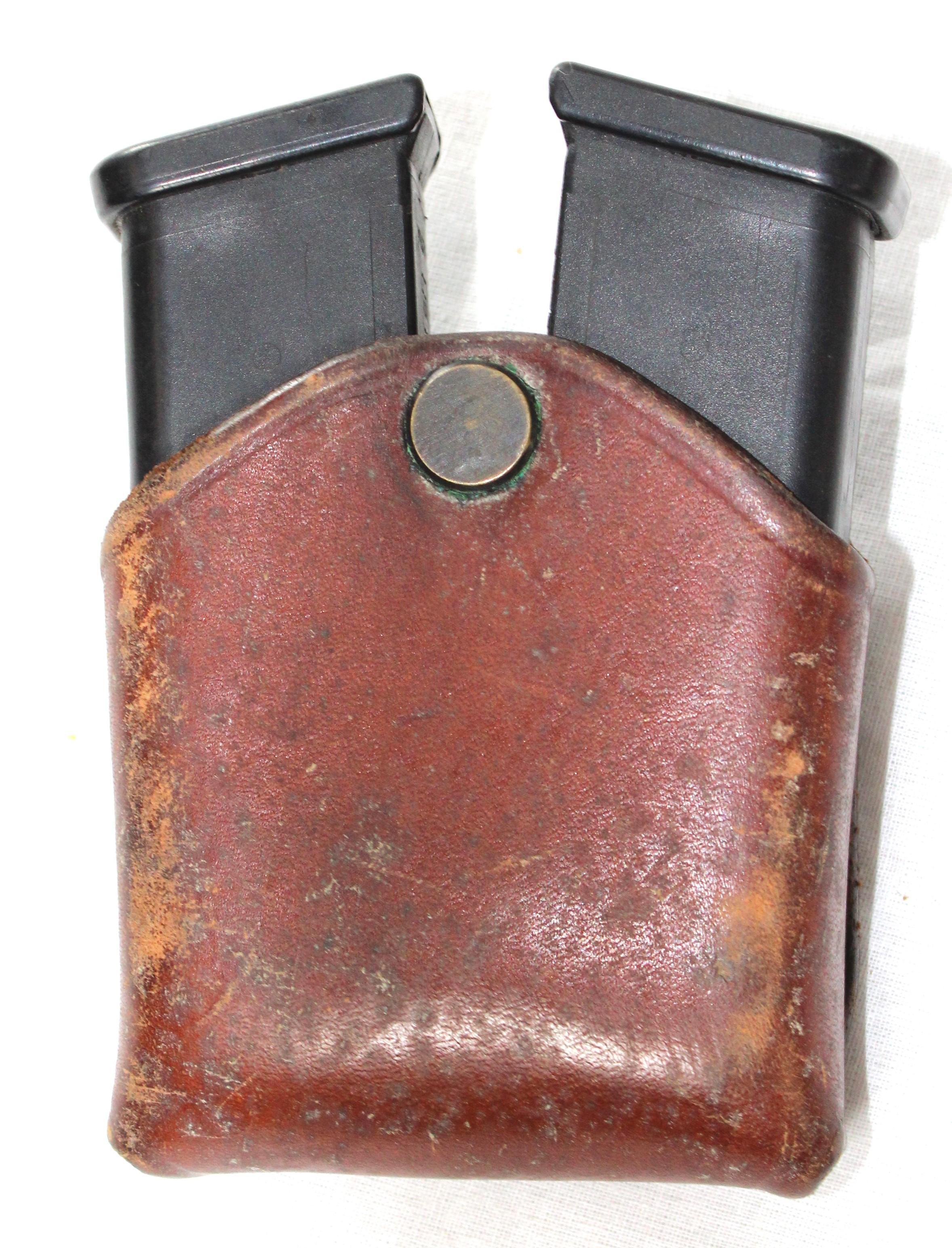 Glock 19 Gen 2 9mm Pistol w/Holster, Spare Mags, and Mag Pouch