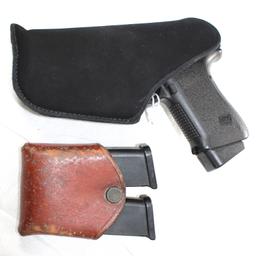 Glock 19 Gen 2 9mm Pistol w/Holster, Spare Mags, and Mag Pouch