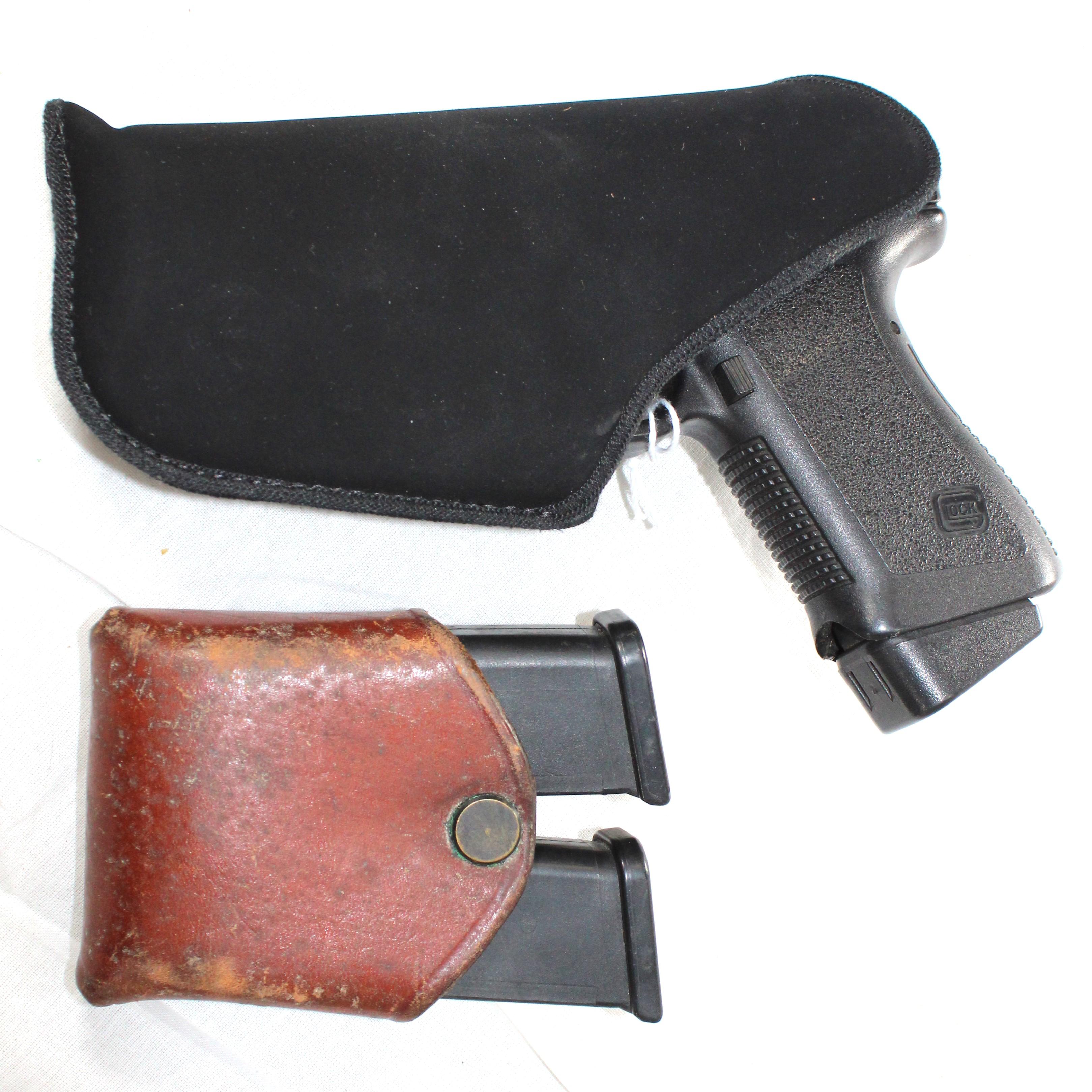 Glock 19 Gen 2 9mm Pistol w/Holster, Spare Mags, and Mag Pouch