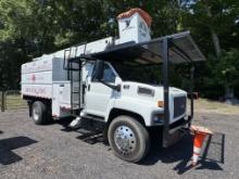 2008 GMC C7500 55ft Bucket truck with chip dump body