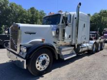 2004 Kenworth W900L Tri Axle Road Tractor