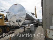 1989 Heil Stainless Steel Insulated Tanker 7,100 Gallons