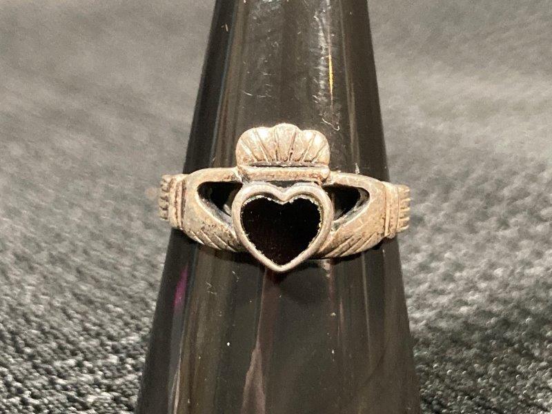 Sterling Silver Onyx Claddagh Ring Size 8