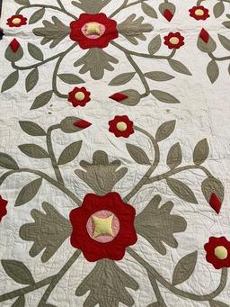 Applique Quilt, Floral Pattern