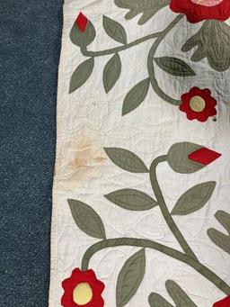 Applique Quilt, Floral Pattern