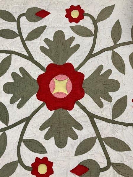 Applique Quilt, Floral Pattern
