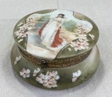 Wavecrest Dresser Box with Portrait of Queen Louise