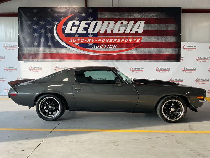 1973 CHEVROLET CAMARO SPLIT BUMPER v8