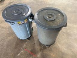 2-BRUTE 32 GALLON TRASH CAN WITH DOLLY