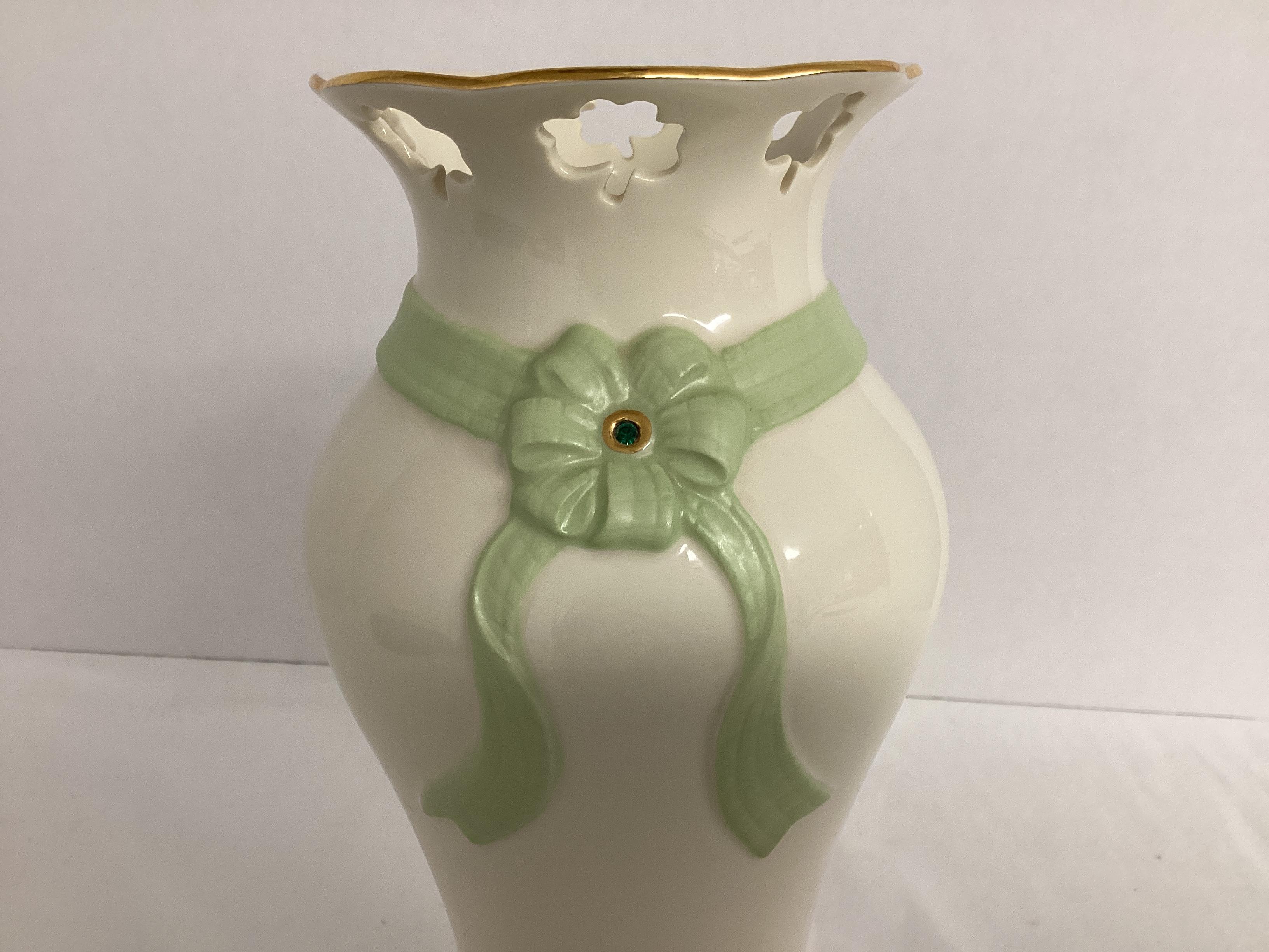 Lenox Shamrock Clover Vase