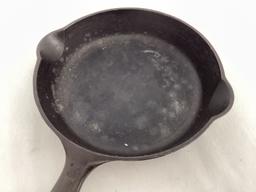 Griswold #3 Cast Iron Skillet