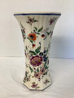 Delft's Holland Floral Pattern Vase