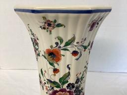 Delft's Holland Floral Pattern Vase