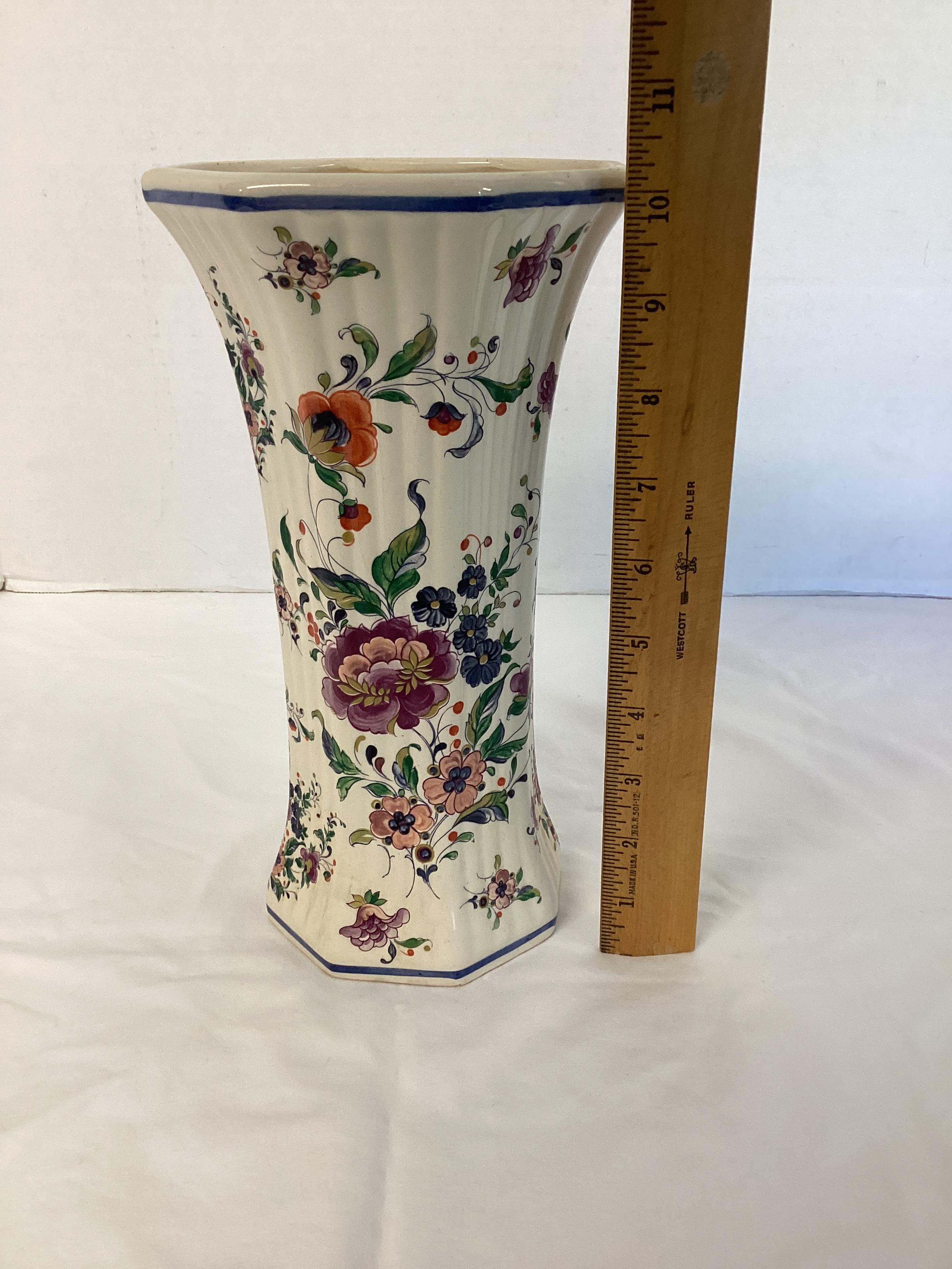 Delft's Holland Floral Pattern Vase