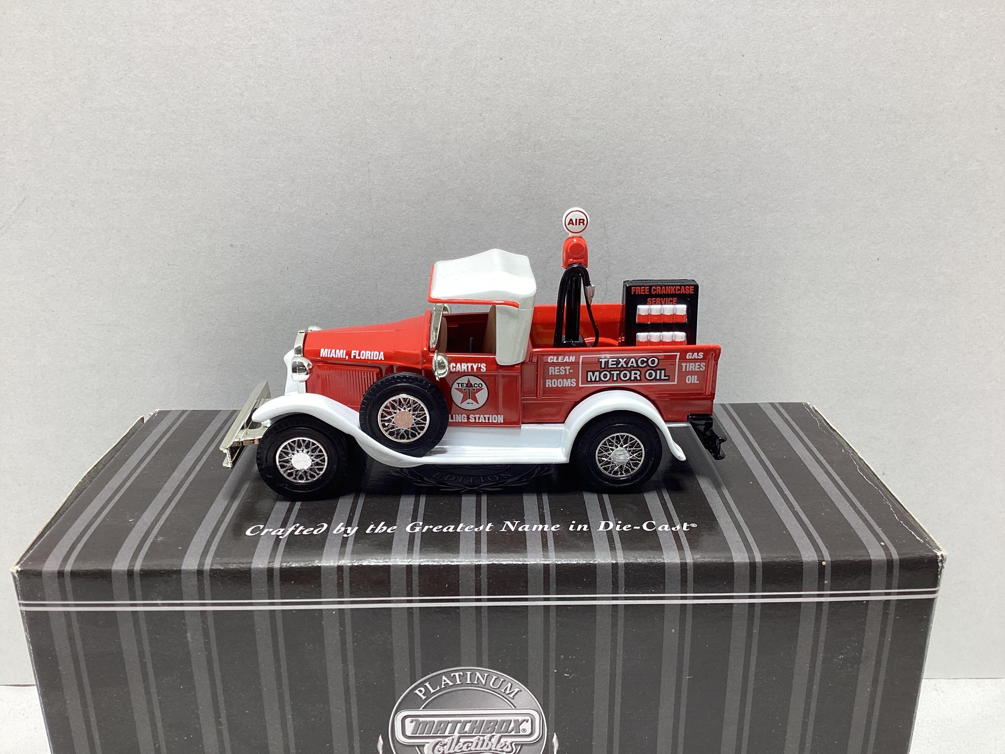Matchbox Texaco Filling Station 1930 Ford Model A Diecast