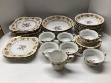32 Pieces of Gold Castle China