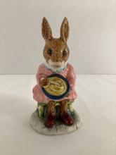 Royal Doulton Buntie Bunnykins Helping Mother Figurine