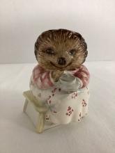 Beswick Beatrix Potter Mrs. Tiggy Winkle Takes Tea Figurine