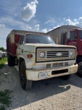 1975 C60 GRAIN TRUCK - GAS - 350 CHEVY MOTOR - MOTOR IS ABOUT 15 YEARS OLD - RUNS AND DRIVES GOOD -