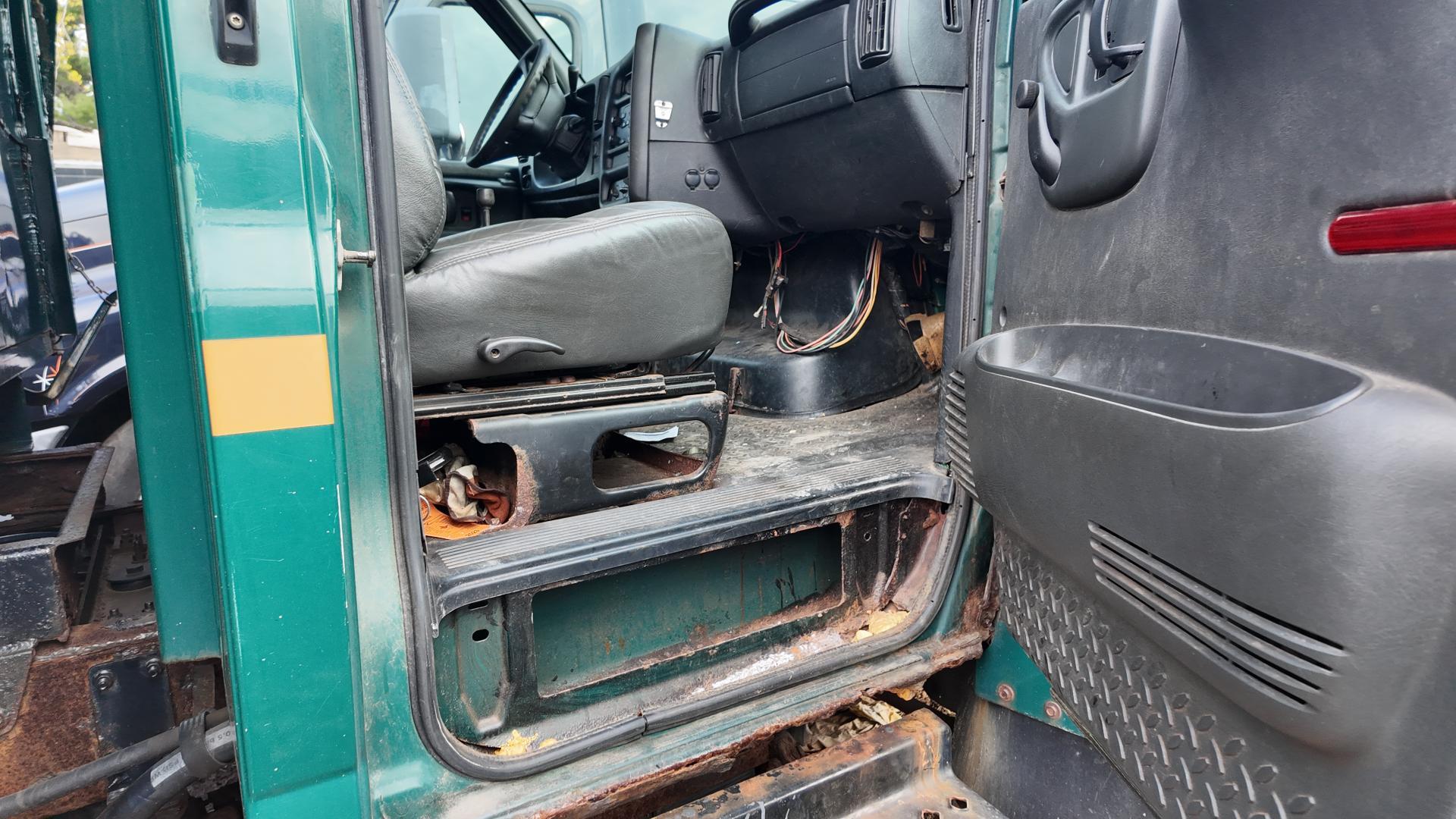 2006 GMC C5500 Duramax. 29k Miles. 4x4.