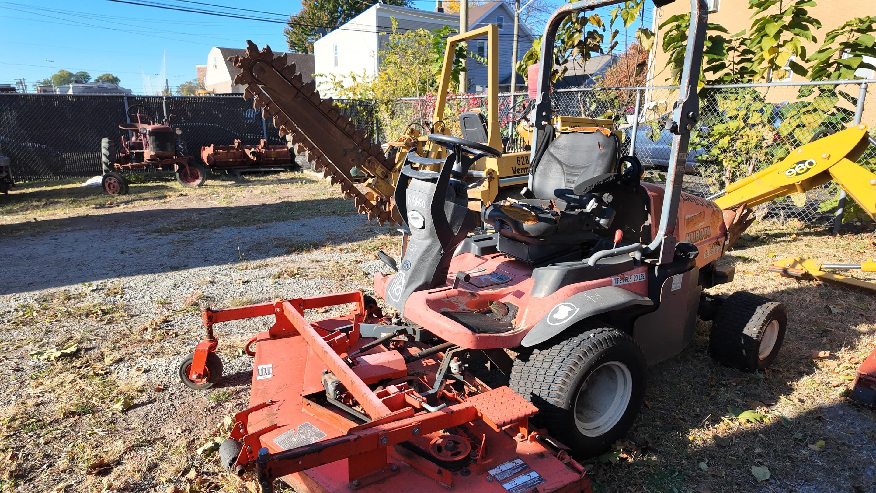 Kubota F2690 Golf Course Mower.