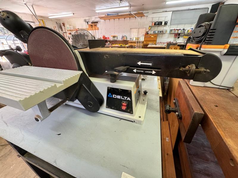Delta Model 31-695 Sander & Grinder