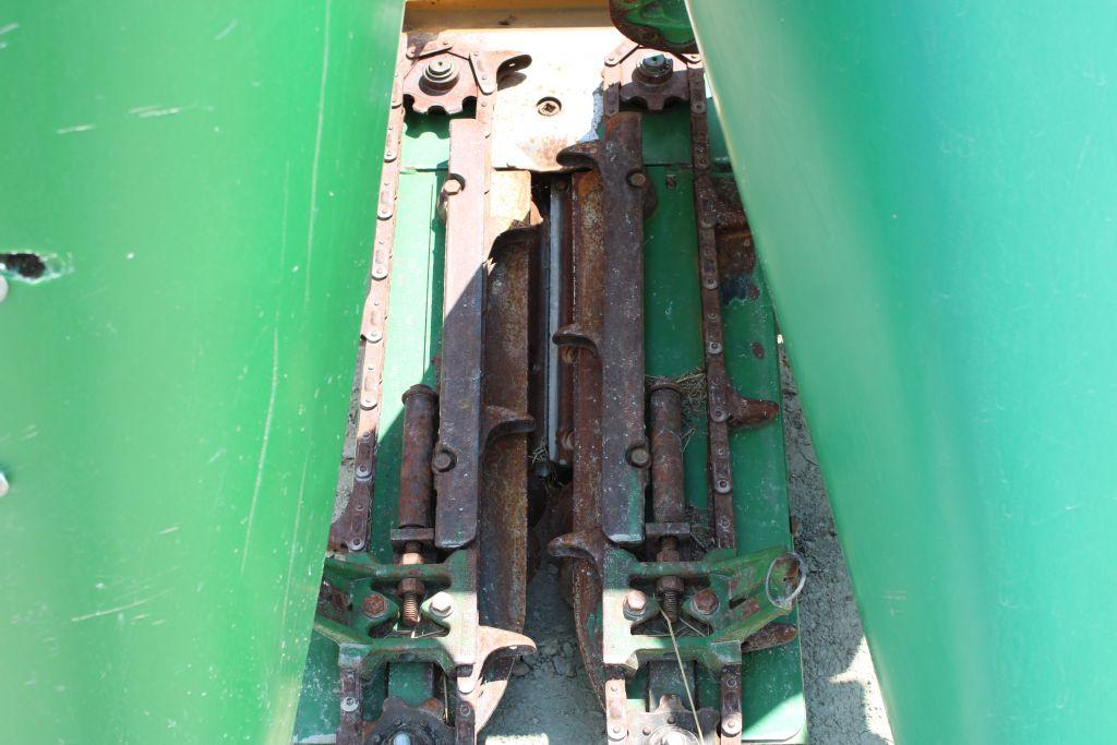 John Deere 693