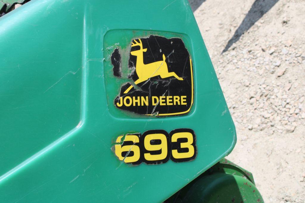 John Deere 693