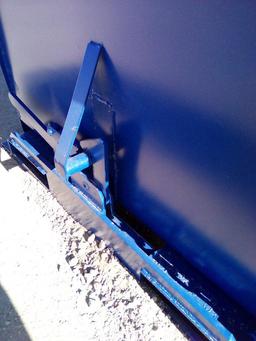 Self Dumping Hopper