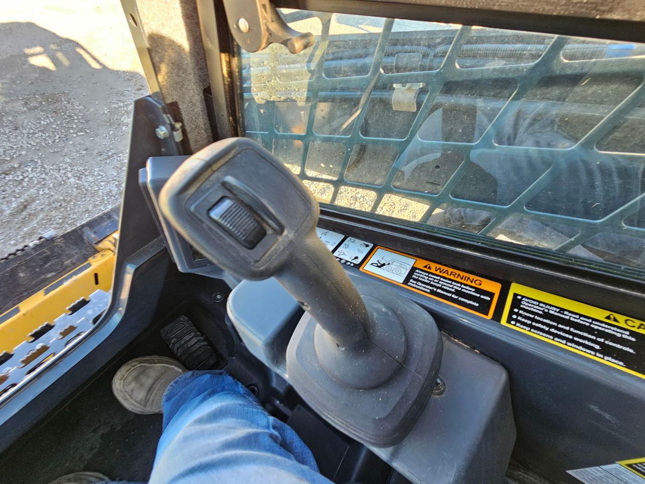 John Deere 333G Skid Loader