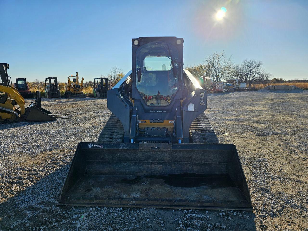 John Deere 333G Skid Loader