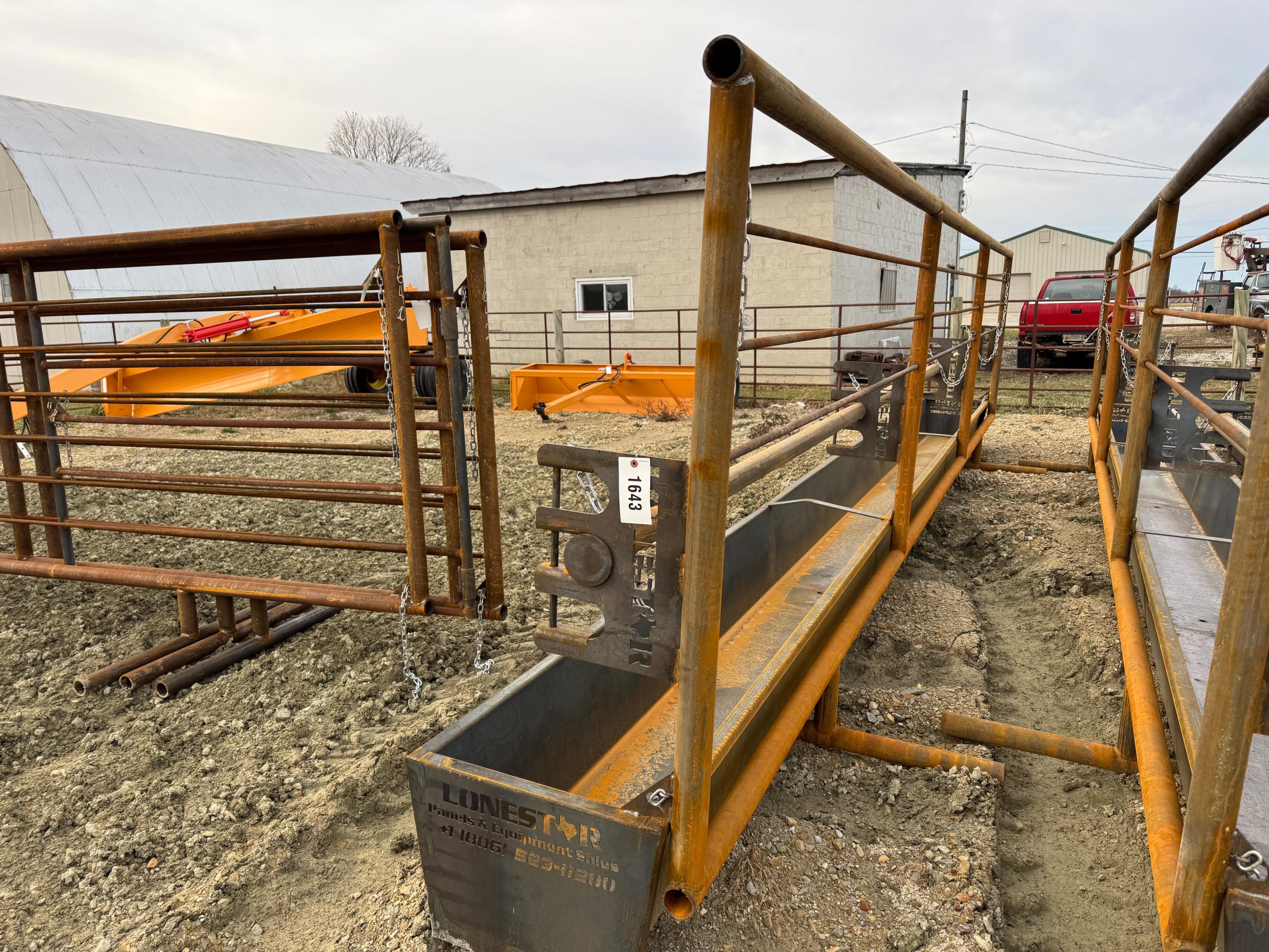 24 foot freestanding panel with adjust