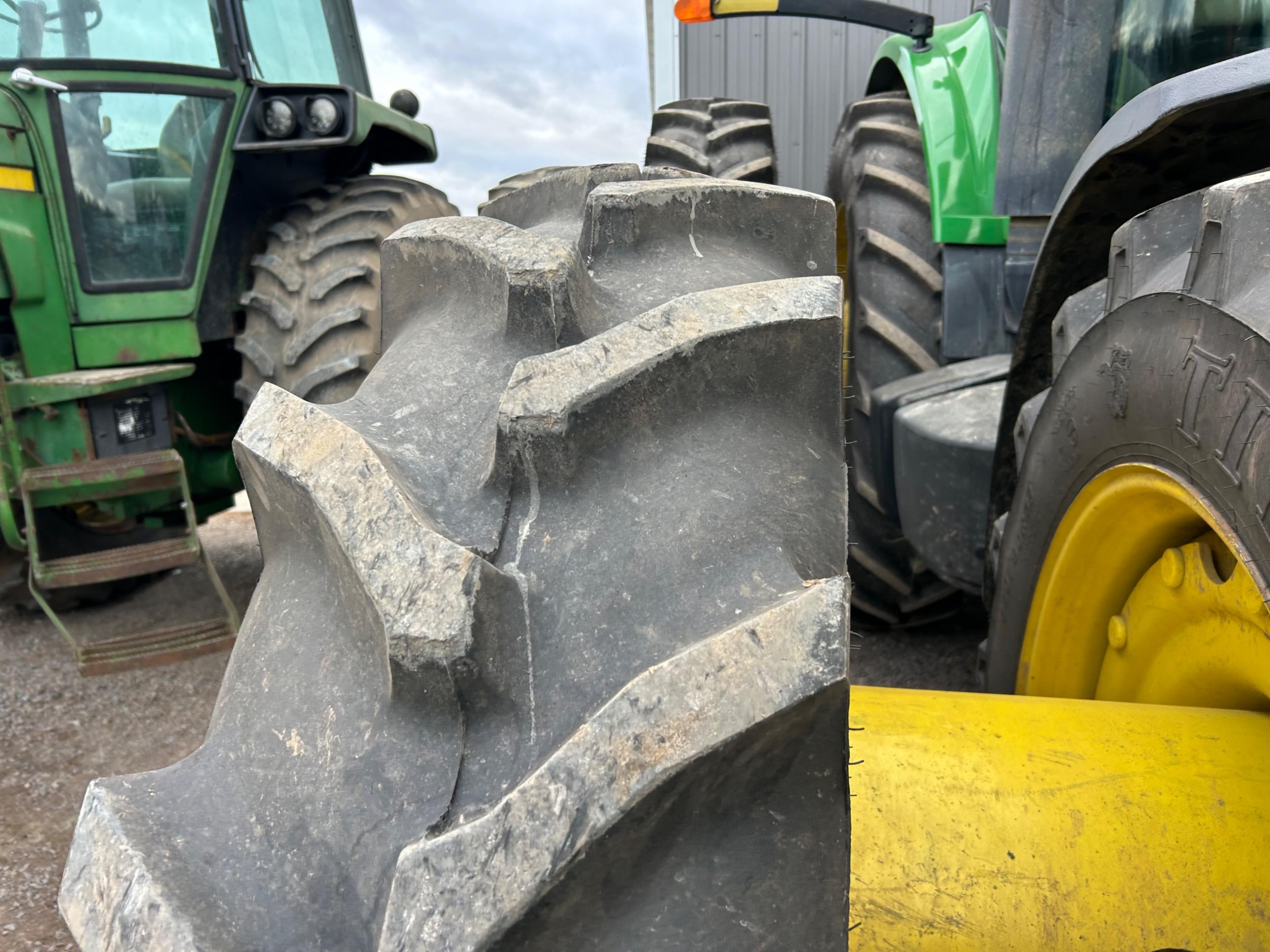 John Deere 8430