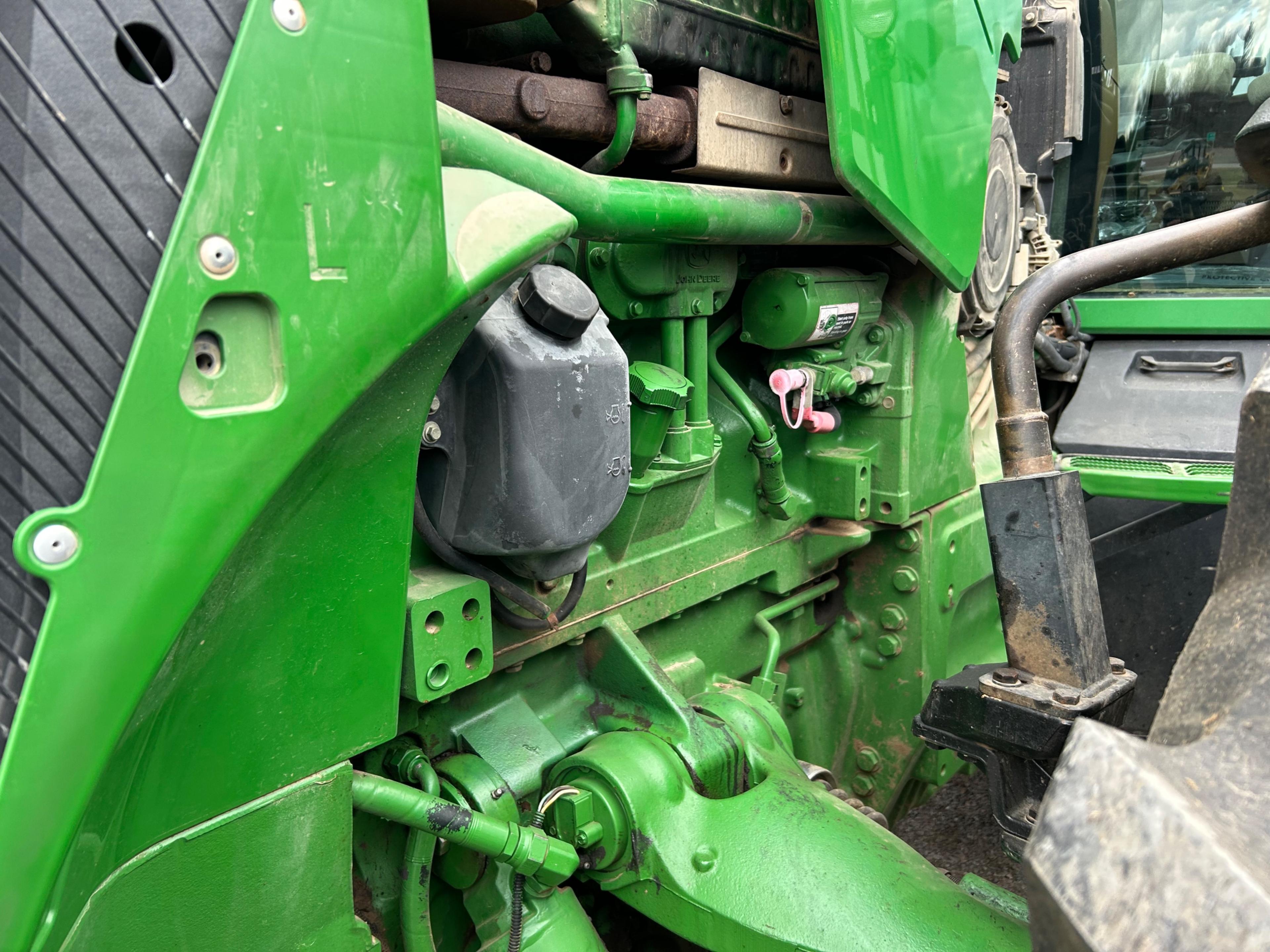 John Deere 8430