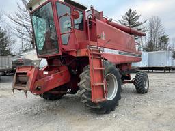 International 1460 Combine
