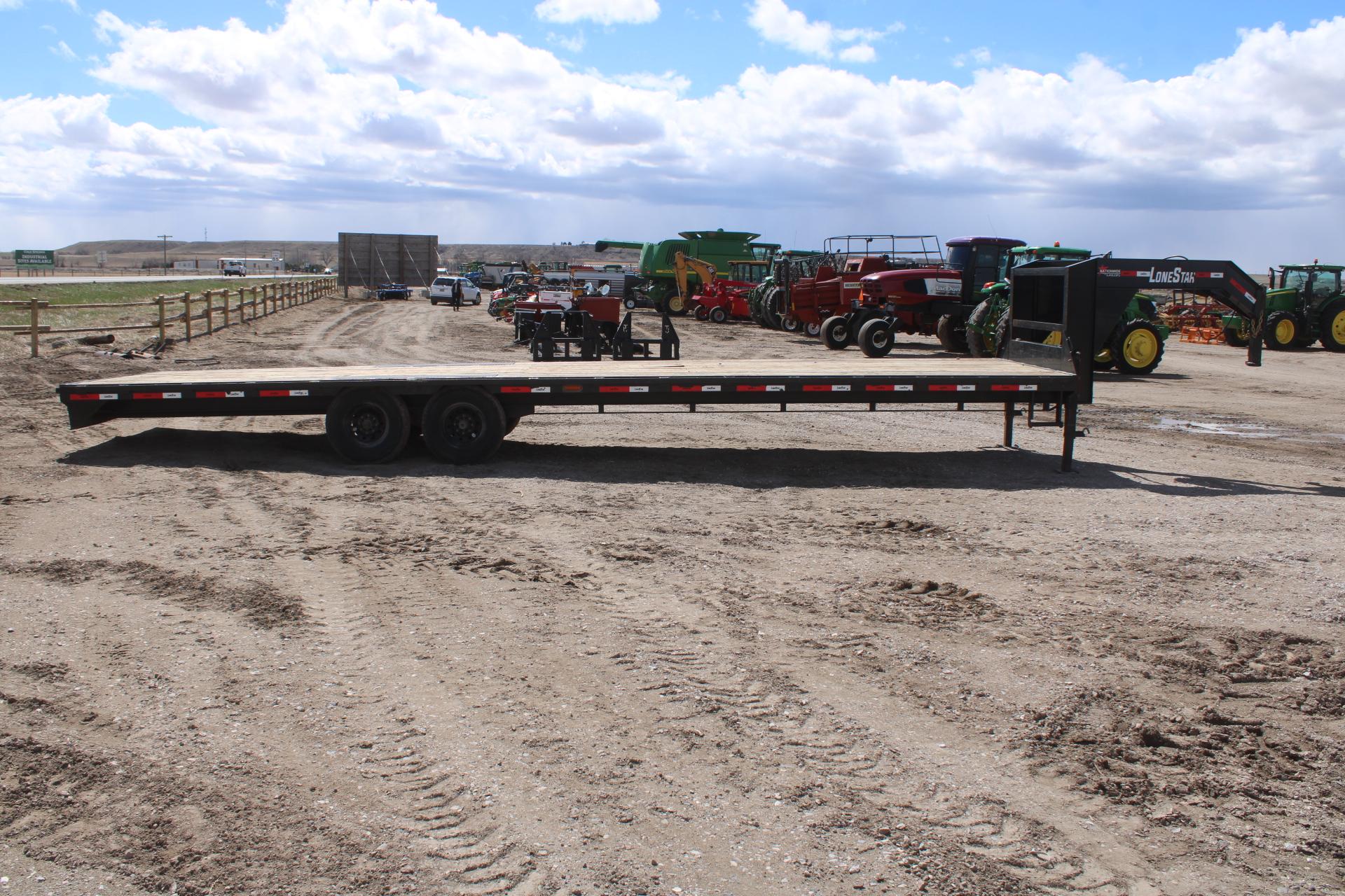 22' Lonestar Trailer