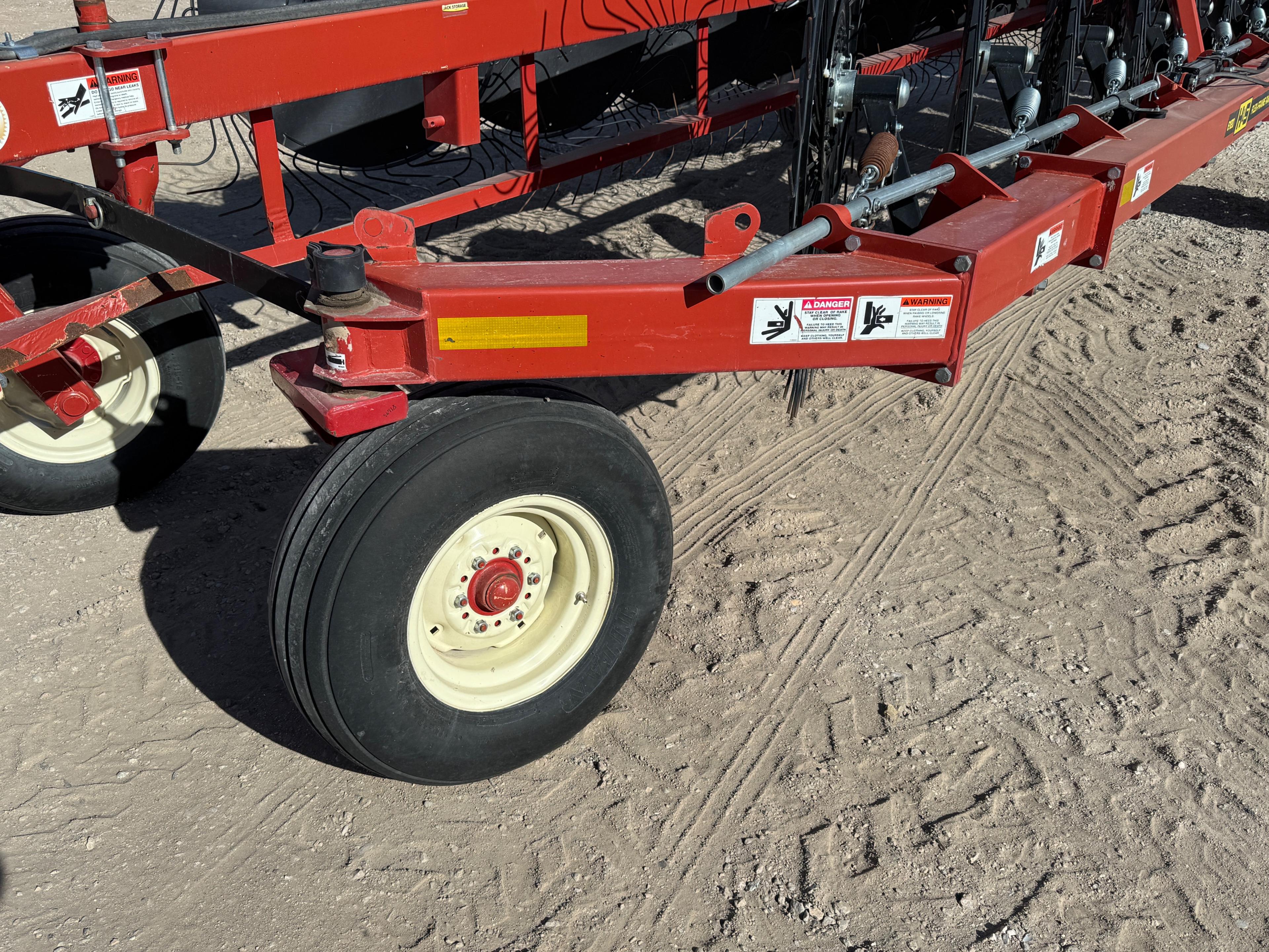 H&S 6120 Hi-Capacity Rake