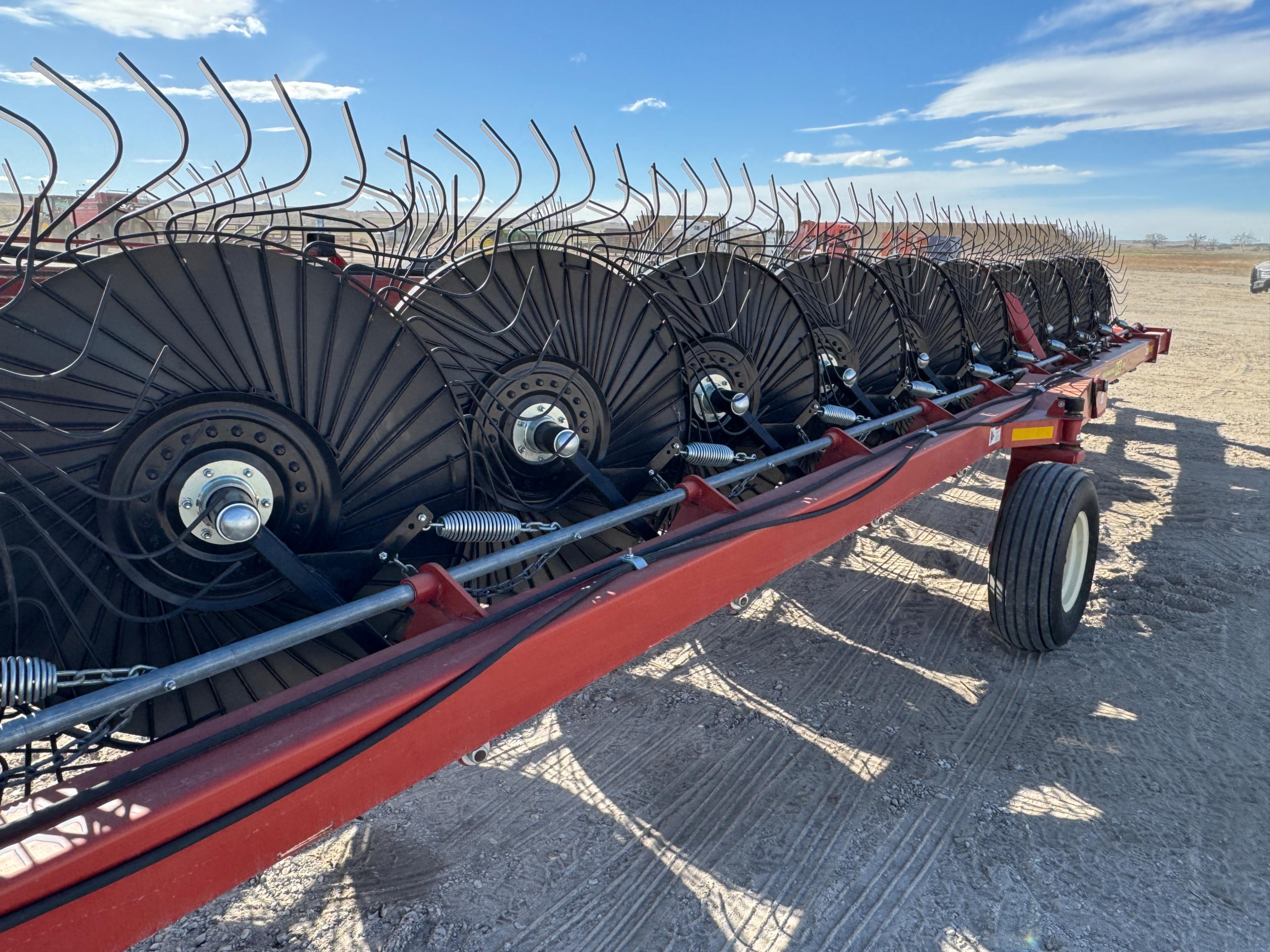H&S 6120 Hi-Capacity Rake